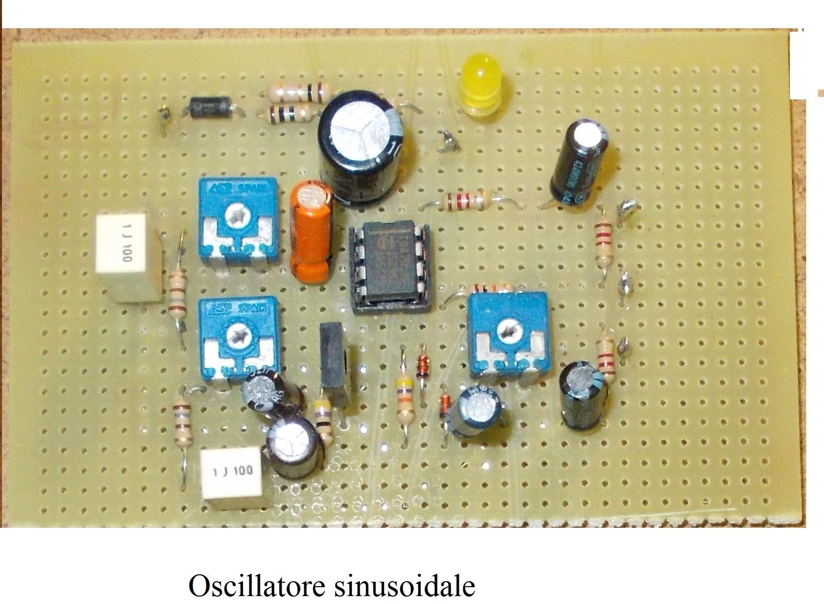 Oscillatore_sinusoidale.png